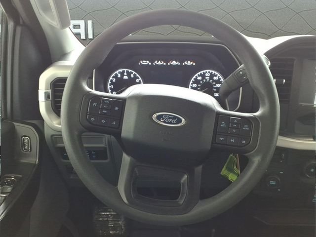 Used 2022 White Ford XL image 19