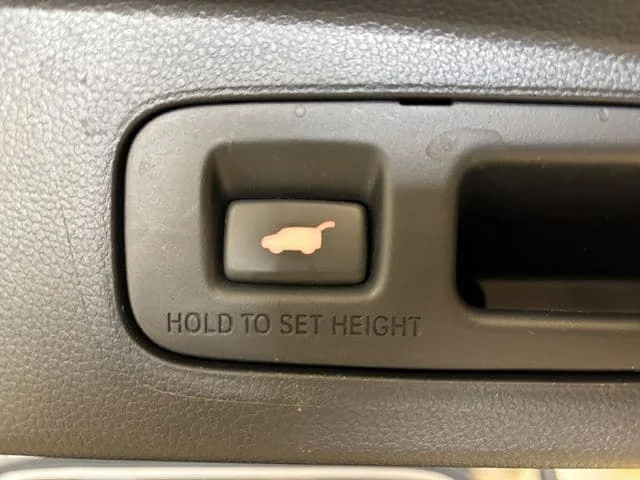 Used 2023 Lunar Silver Honda EX-L image 26