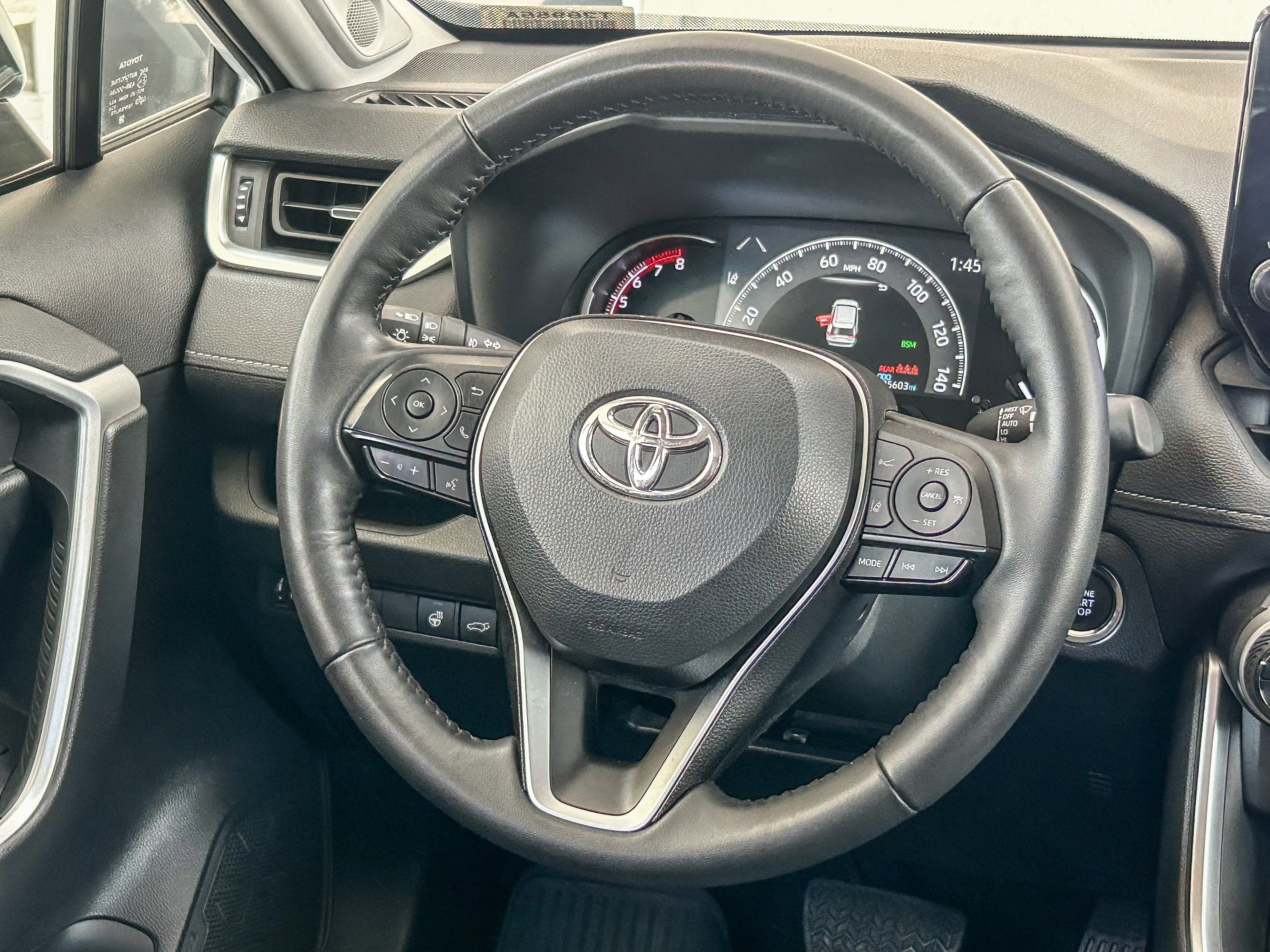 Used 2025 WIND CHILL PEARL TOYOTA TRUCK XLE PREMIUM image 15