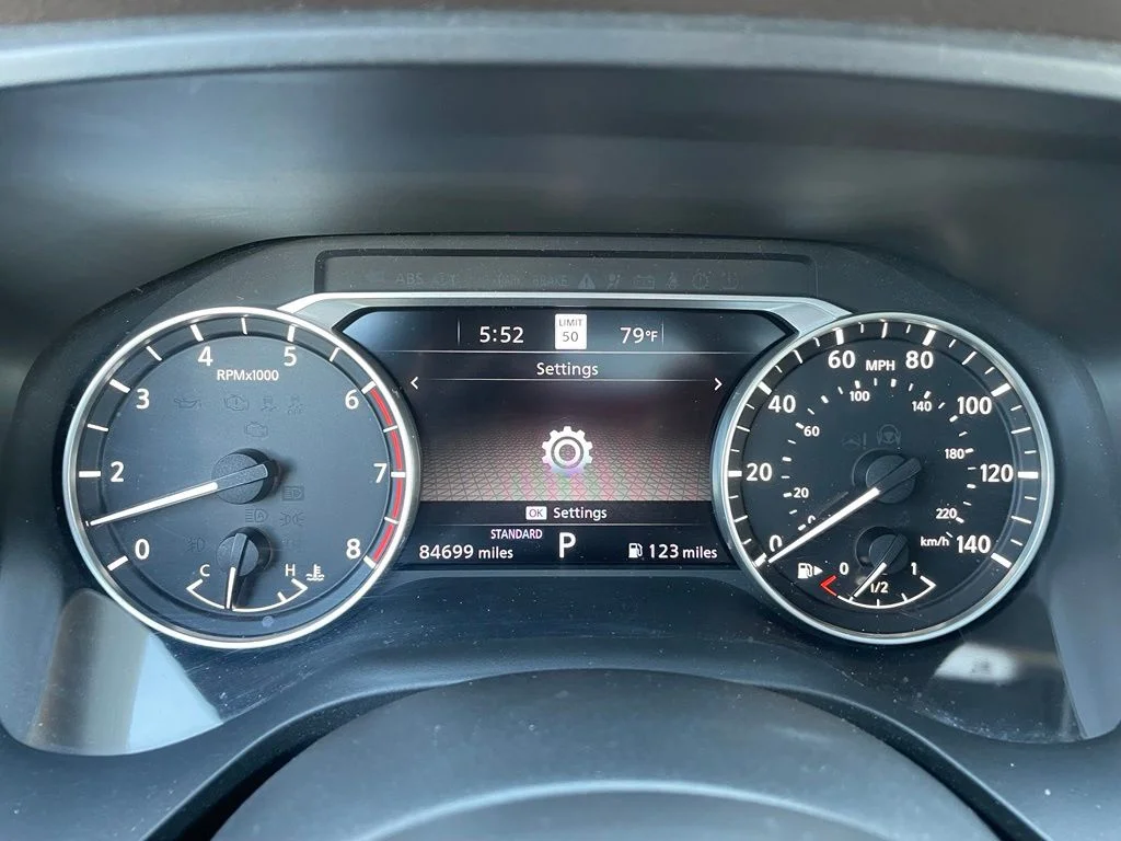 Certified Used 2021 Orange Nissan SL image 7