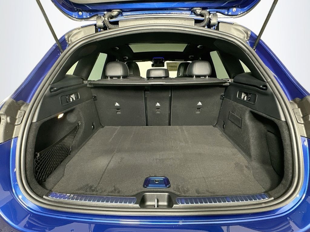 Used 2026 Blue Mercedes-Benz GLC 300 image 27