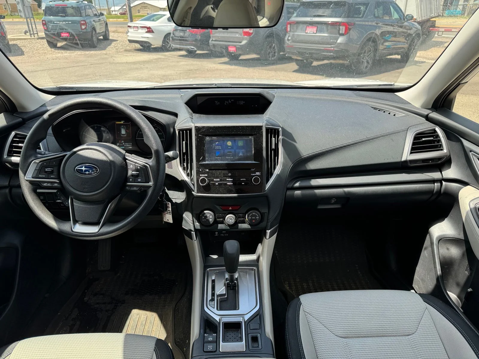 Used 2023 White Subaru Base image 15