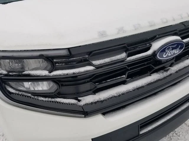 New 2026 Star White Metallic Tri-Coat Ford MAX Active image 31