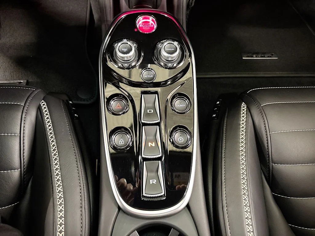 Used 2025 White McLaren TechLux image 13