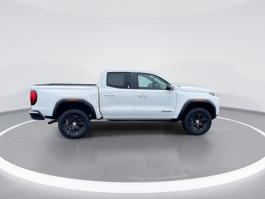 Used 2024 White GMC Elevation image 9