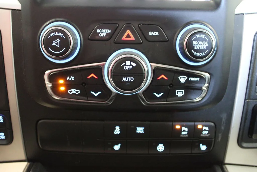 Used 2016 Brilliant Black Crystal Pearlcoat Ram Big Horn image 8