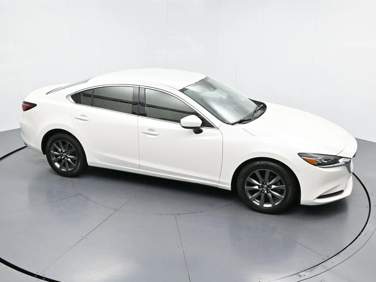 Used 2018 Snowflake White Pearl Mica Mazda Sport image 31