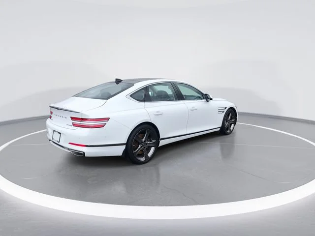 Used 2021 White Genesis 3.5T image 8