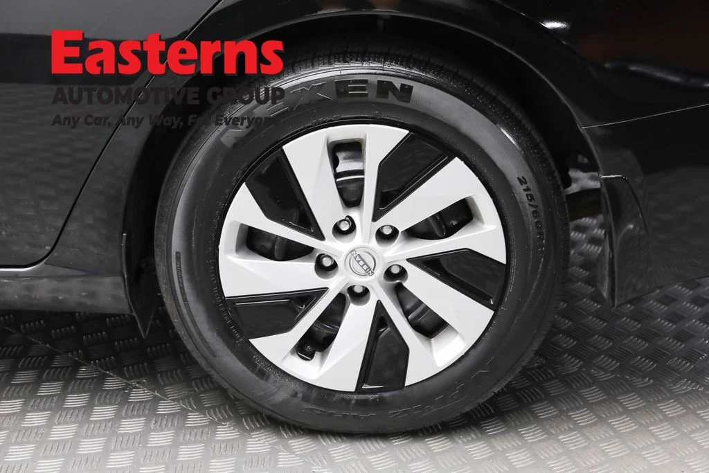 Used 2023 Black Nissan 2.5 S image 8