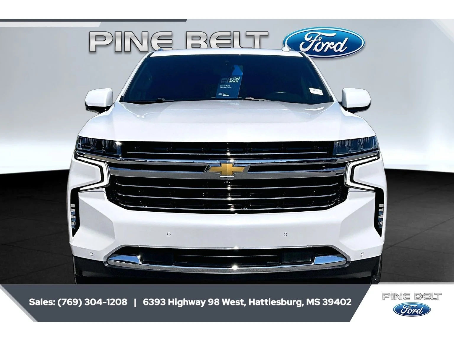 Certified Used 2022 Iridescent Pearl Tricoat Chevrolet LT image 3