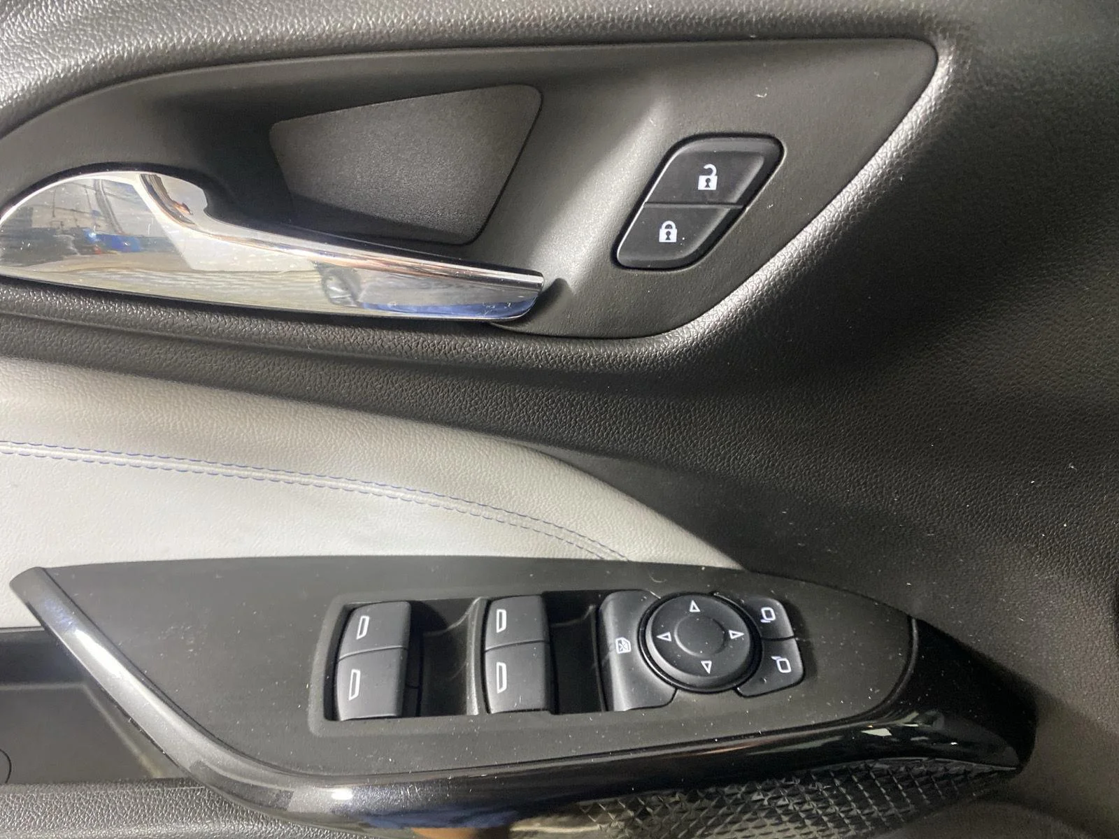 Used 2024 Mosaic Black Metallic Chevrolet LT image 14
