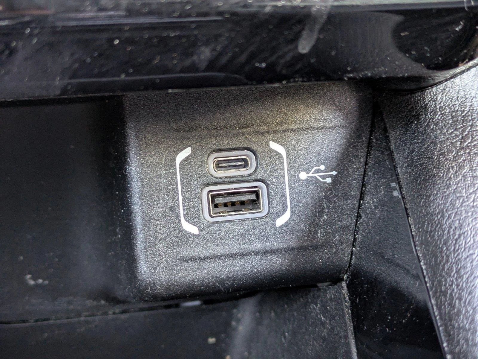 Used 2024 Black Clearcoat Jeep Limited image 21