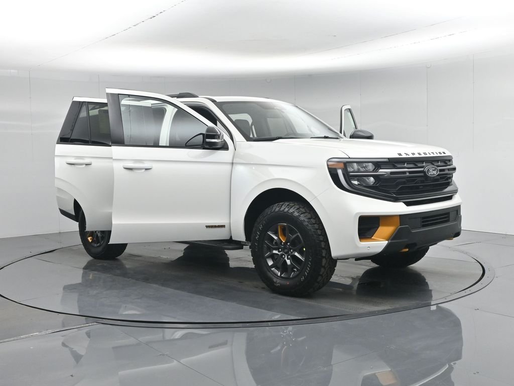 New 2026 Star White Metallic Tri-Coat Ford Tremor image 36