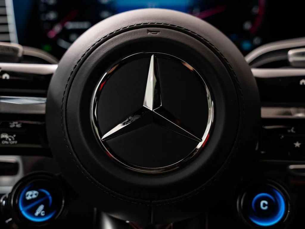 New 2026 Manufaktur Moonlight White Metallic Mercedes-Benz GLE 53 AMG® image 35