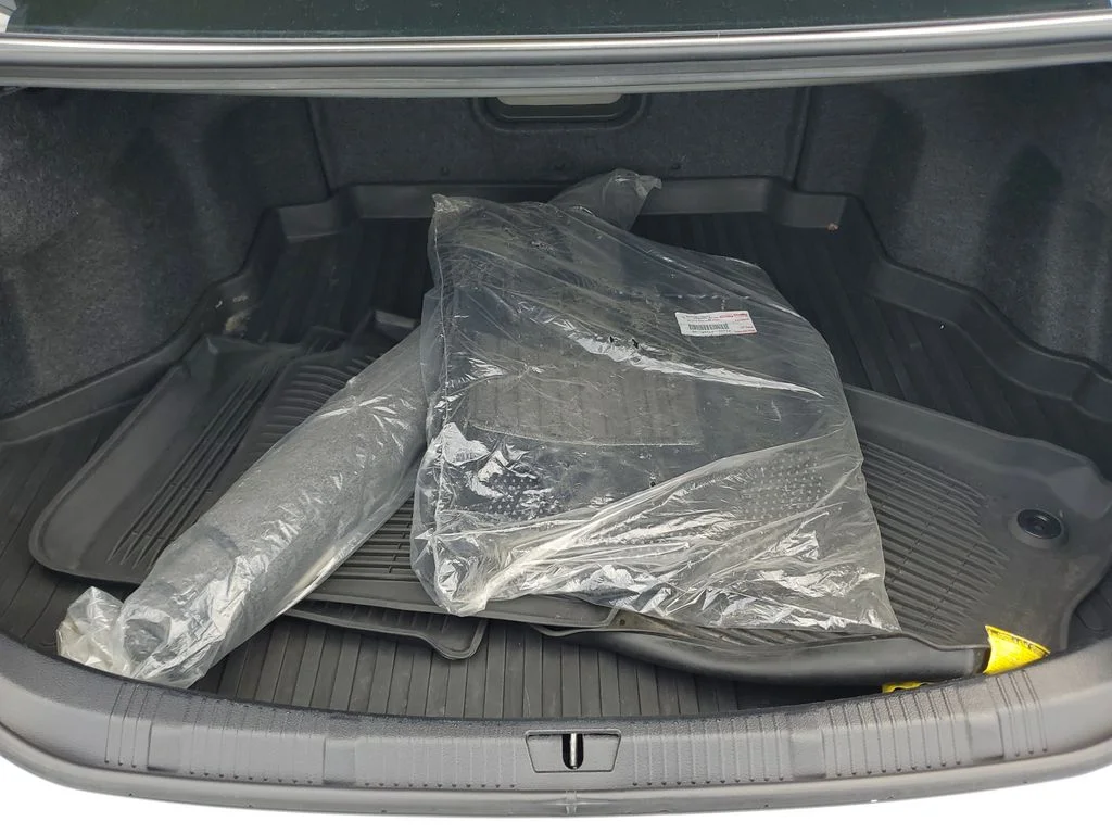 Used 2017 Silver Toyota Limited image 9