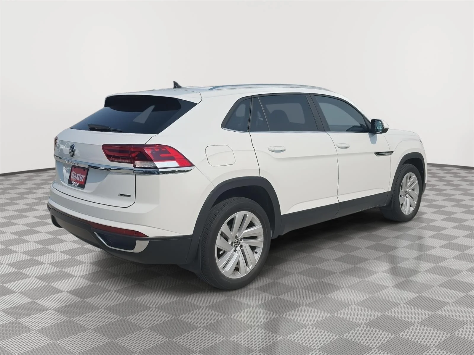Used 2023 White Volkswagen 2.0T SE w/Technology image 11