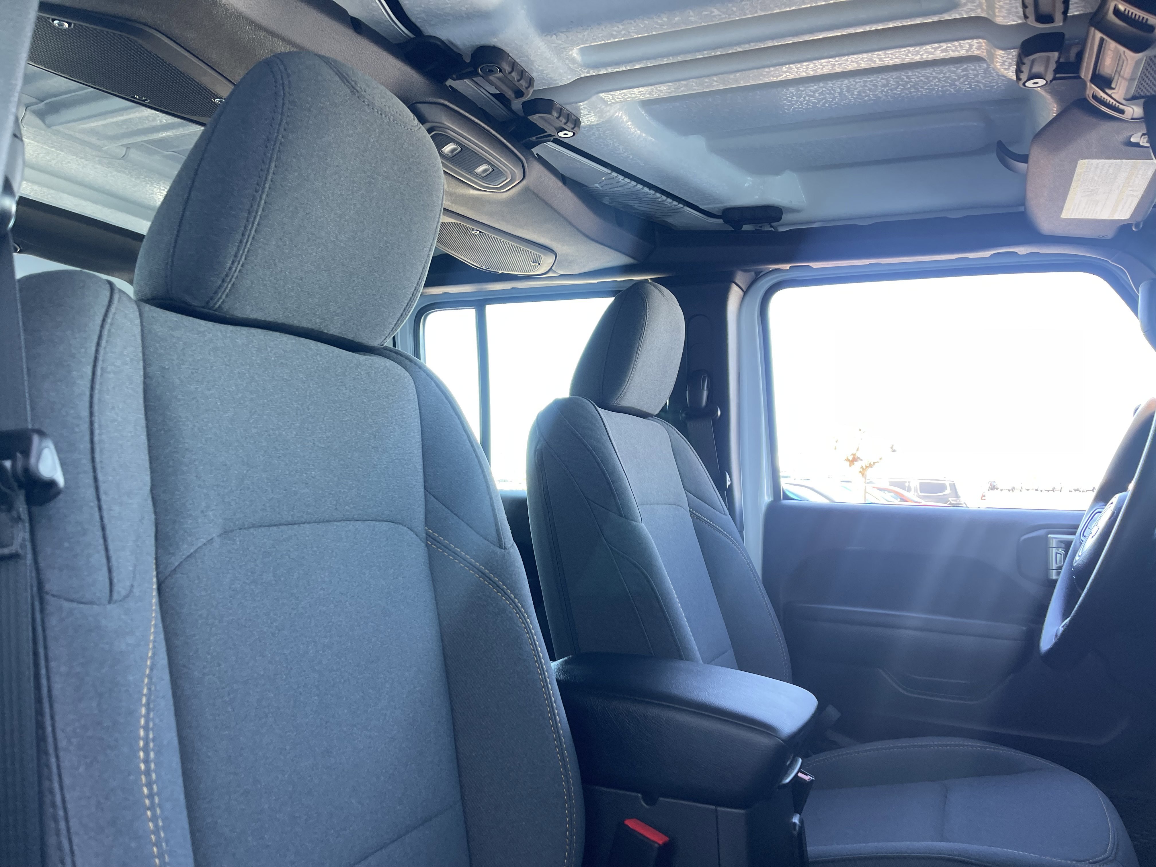 New 2026 Bright White Clear-Coat Exterior Paint Jeep Sport image 23