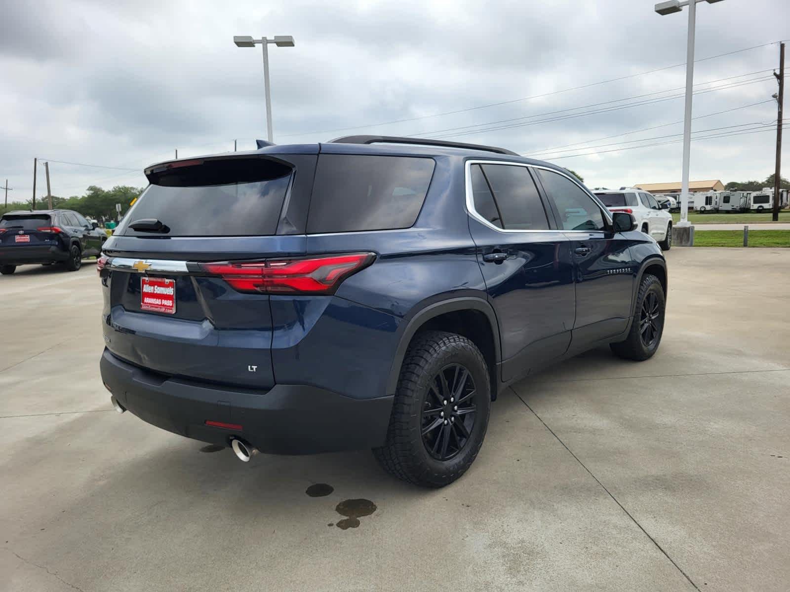 Used 2022 Northsky Blue Metallic Chevrolet LT Cloth image 5