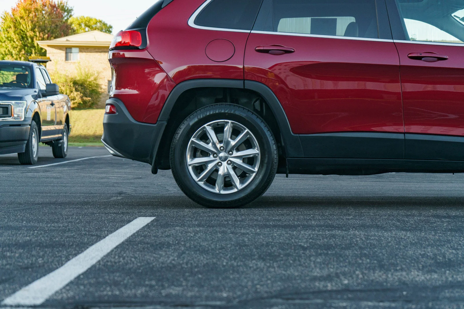 Used 2016 Deep Cherry Red Crystal Pearlcoat Jeep Limited image 11