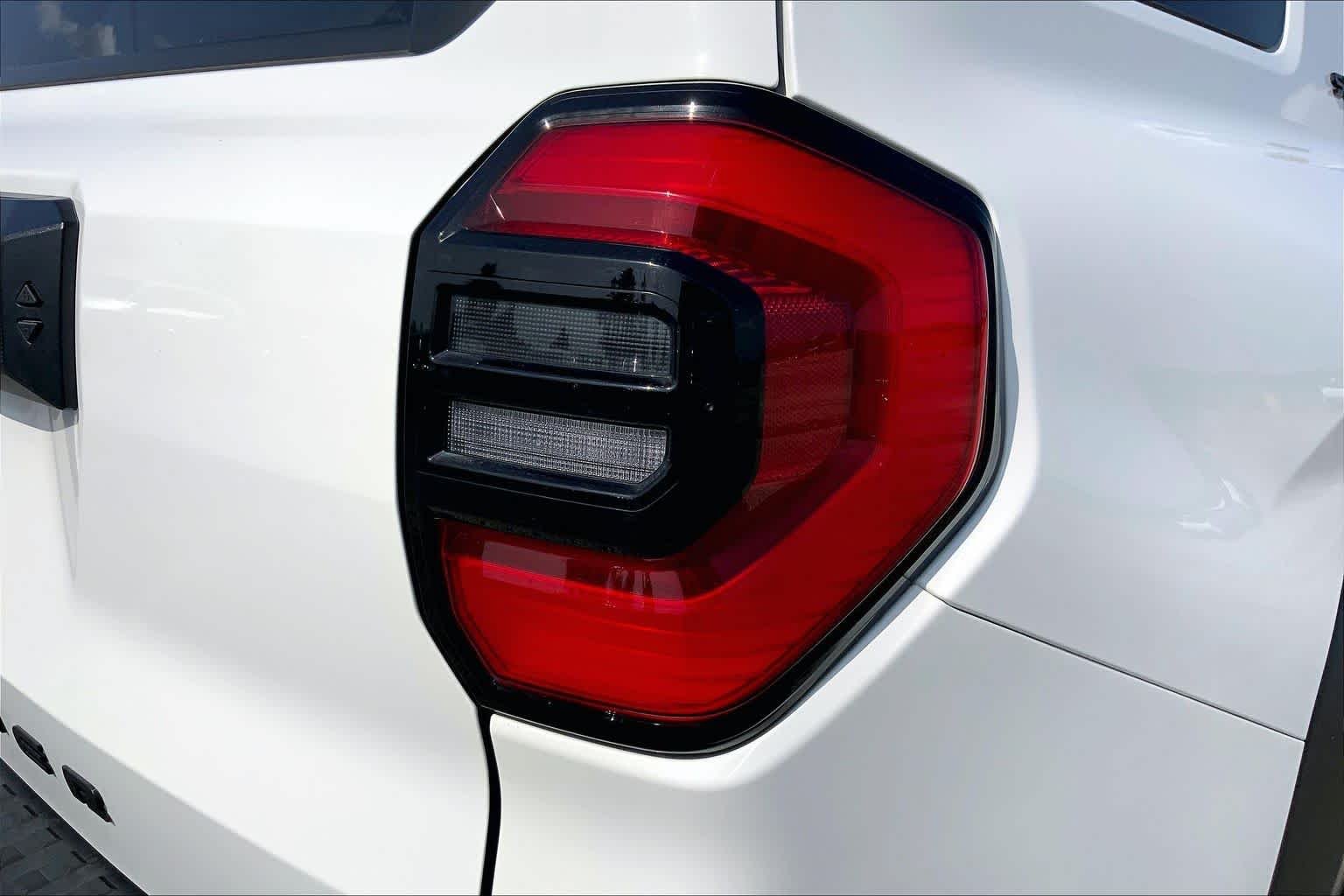 Used 2025 Ice Cap Toyota SR5 image 30