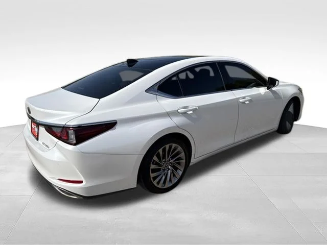 Used 2024 White Lexus 350 Luxury image 7