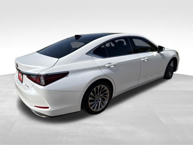 Used 2024 White Lexus 350 Luxury image 7