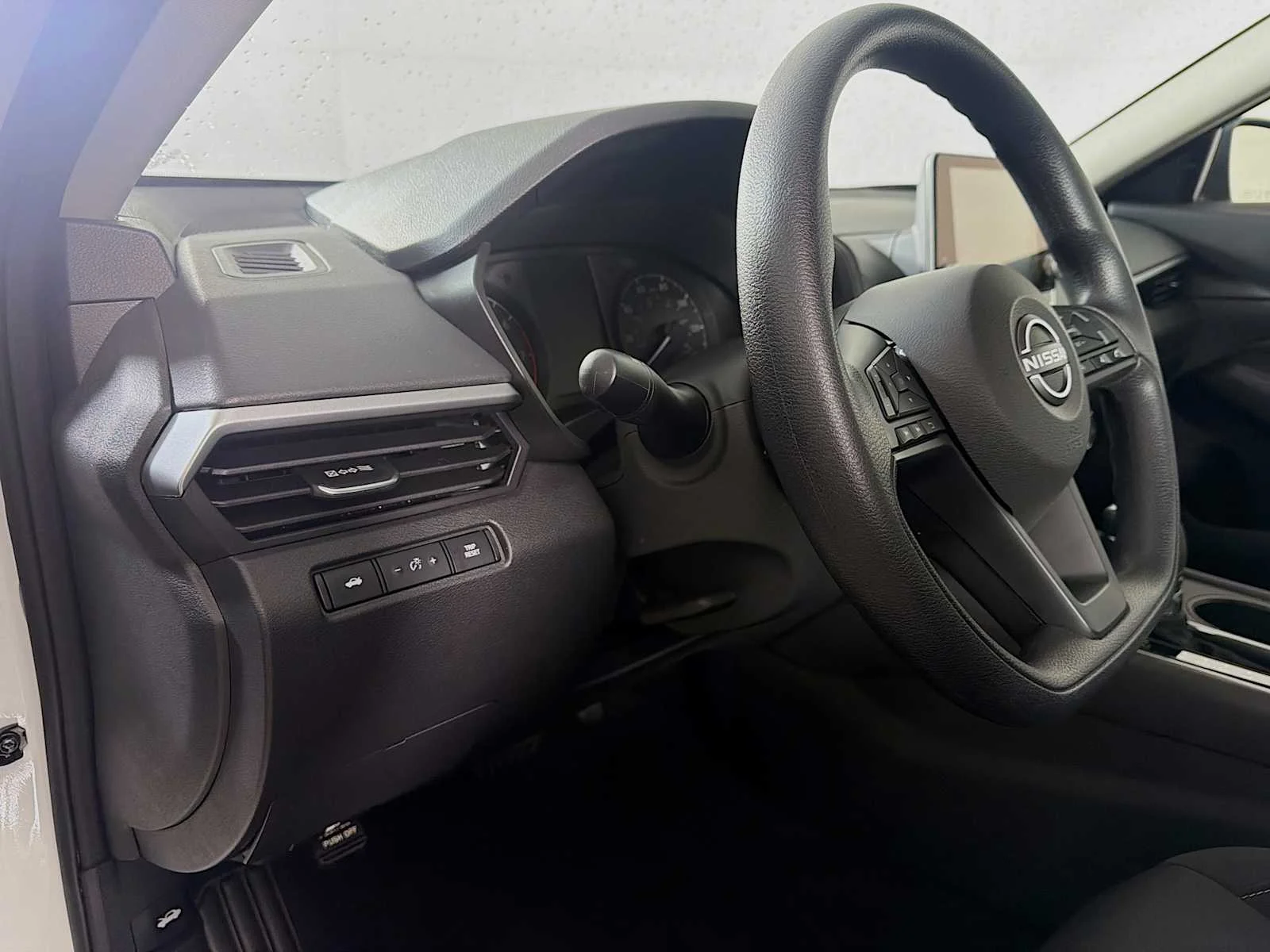Certified Used 2025 Glacier White Nissan S image 8