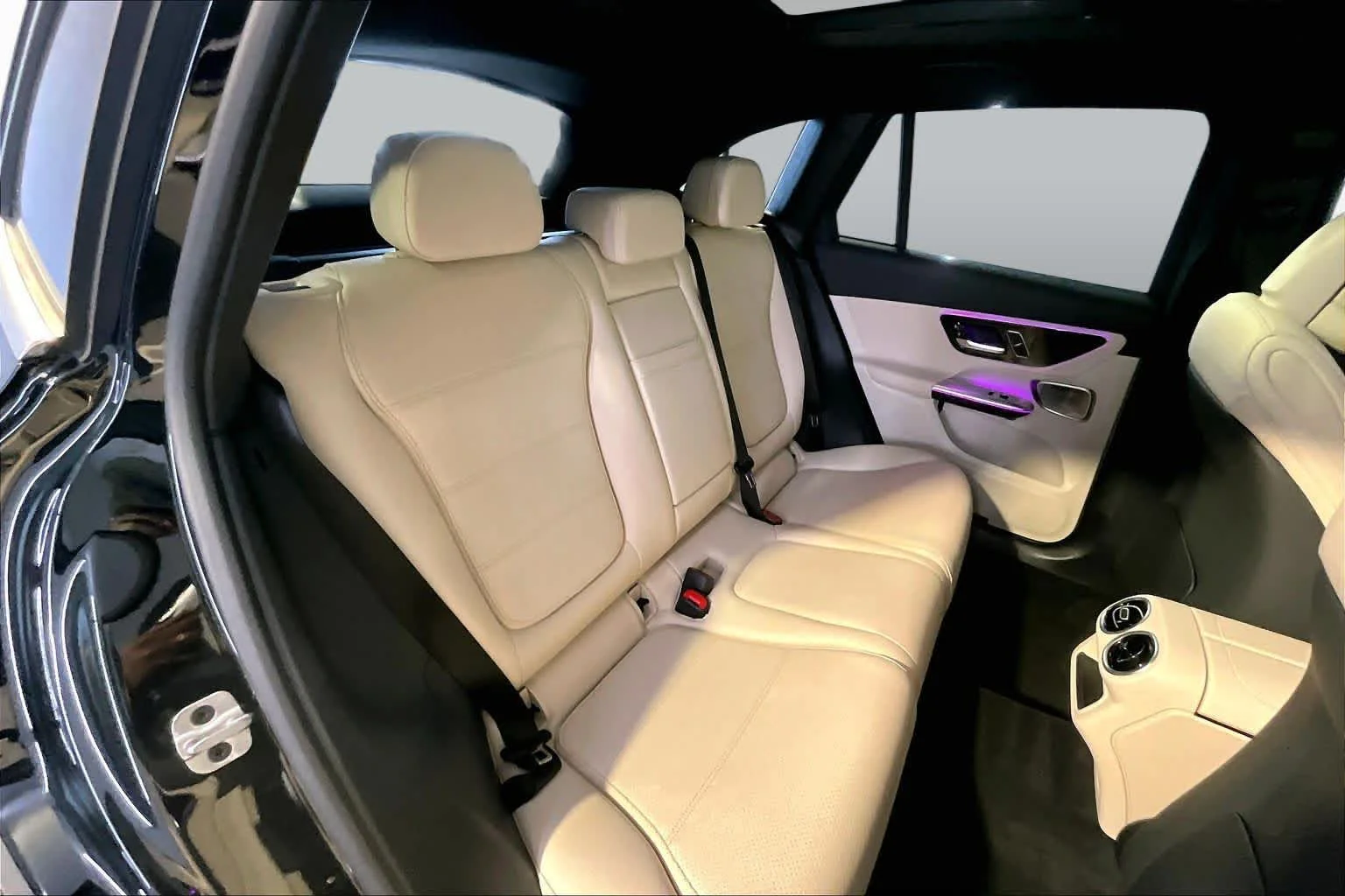 Certified Used 2026 Black Mercedes-Benz GLC 300 image 19