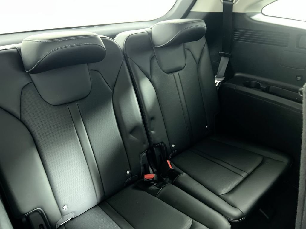 Certified Used 2024 White Kia S image 27