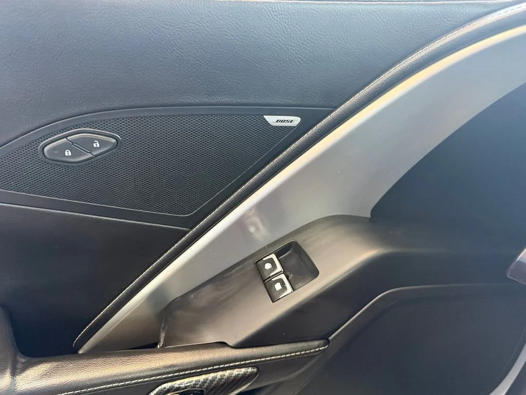 Used 2019 White Chevrolet Stingray image 18