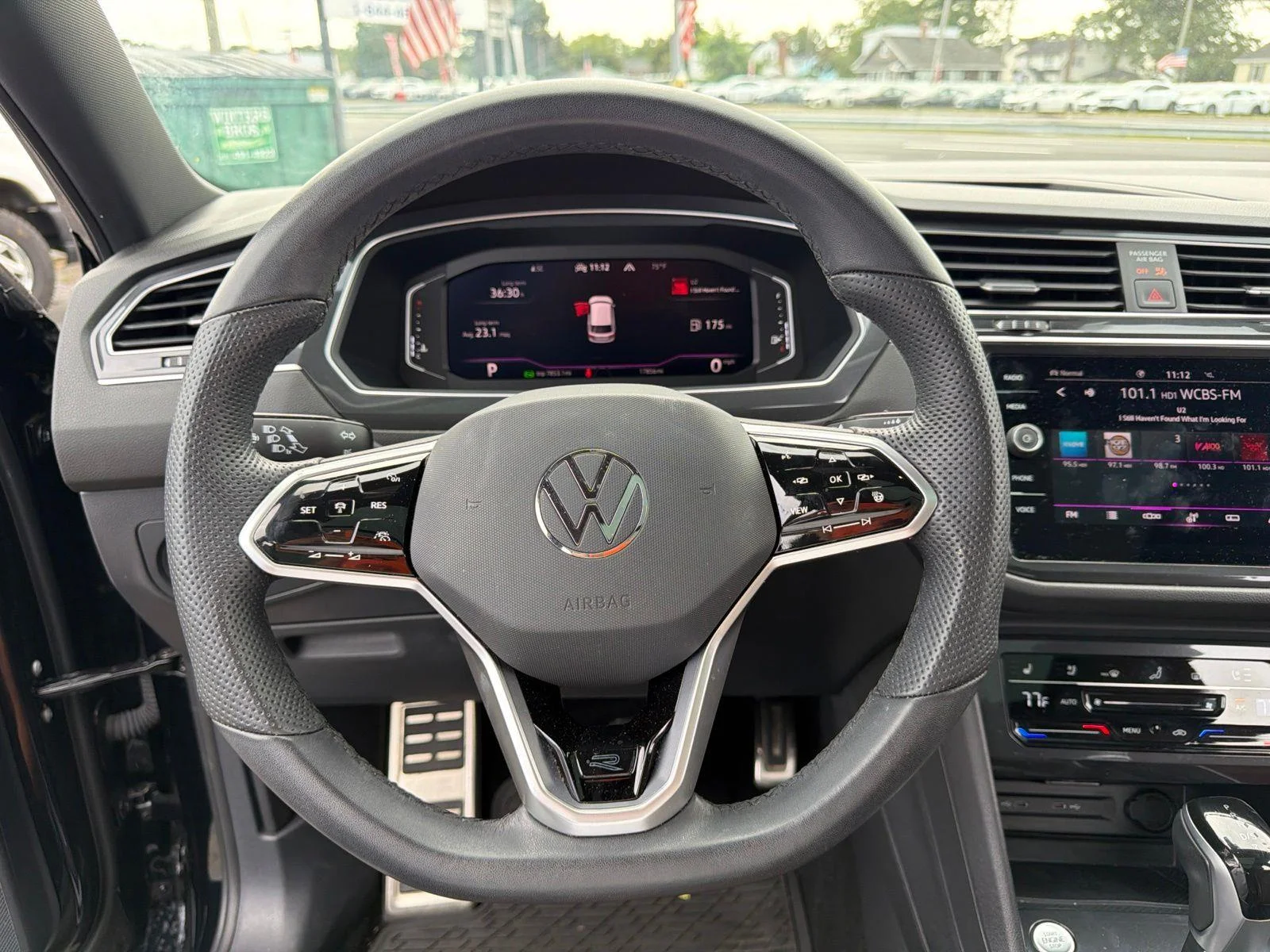 2024 Volkswagen Tiguan SEL R-LINE - Photo 35
