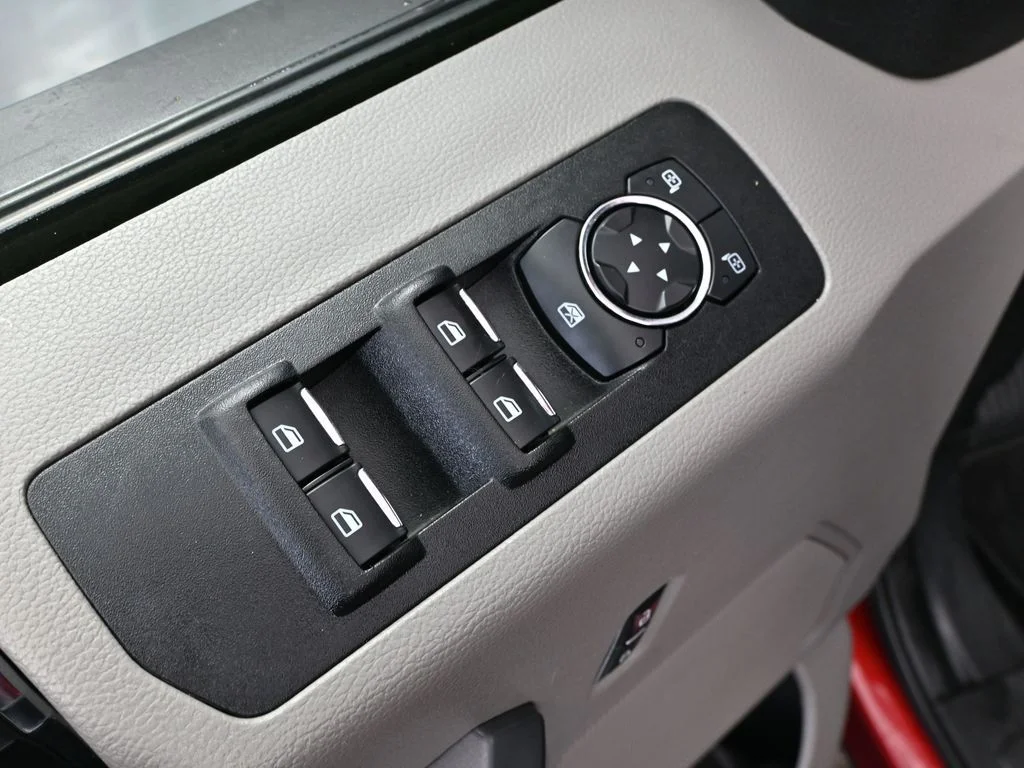 Used 2018 Red Ford XLT image 23