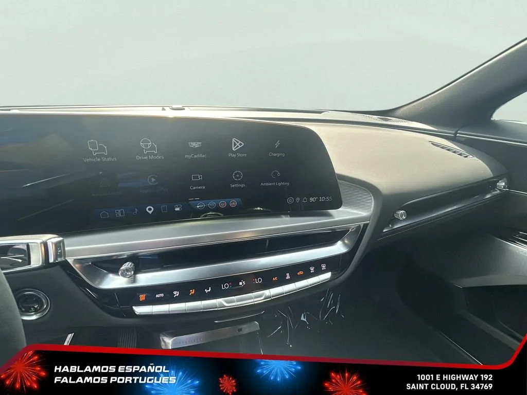 Used 2025 Crystal White Tricoat Cadillac Luxury 3 image 17