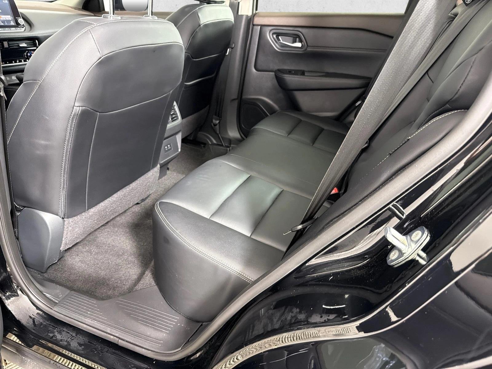 Used 2023 Super Black Nissan SL image 22