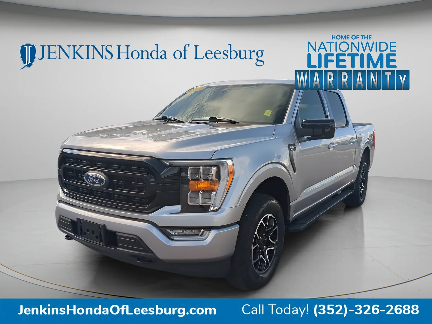 Used 2023 Avalanche Gray Ford XLT image 7