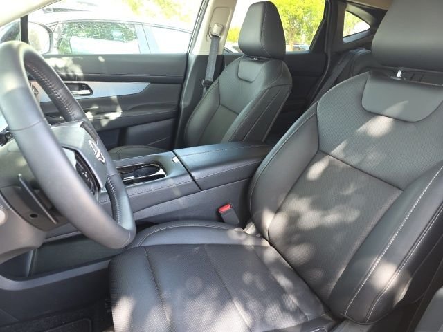 Used 2026 Black Nissan SL image 7