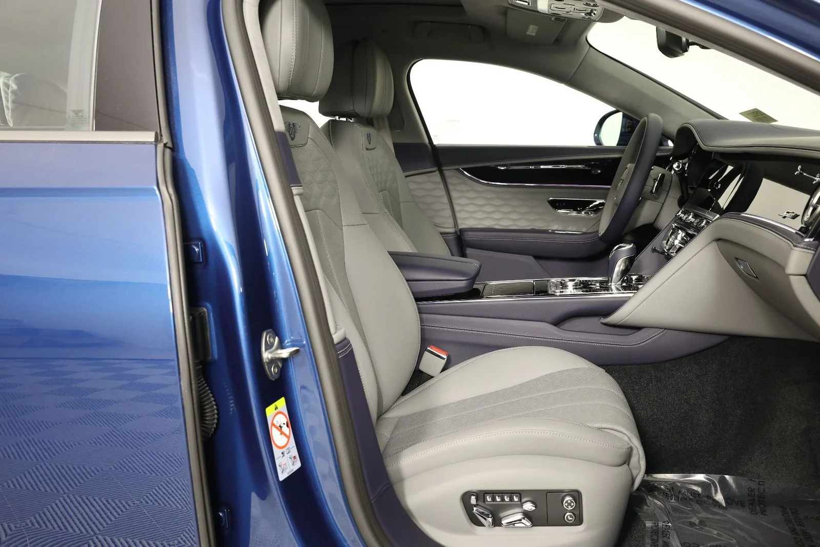 2025 Bentley Flying Spur Speed - Photo 32