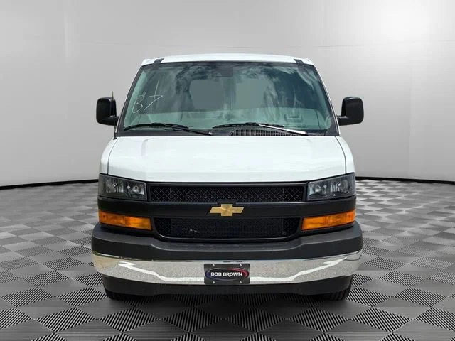 New 2026 Summit White Chevrolet WT image 8