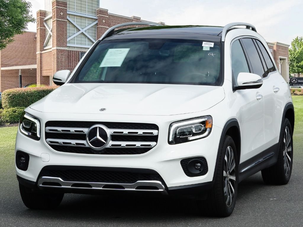 Certified Used 2023 Polar White Mercedes-Benz GLB 250 image 4