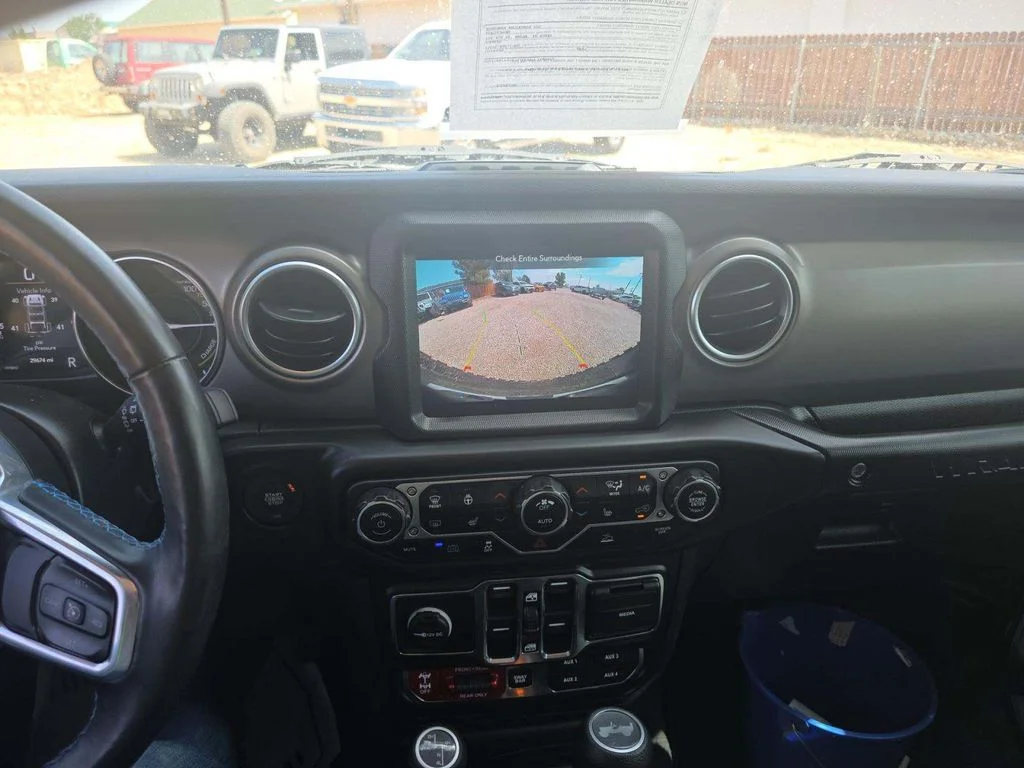 Used 2023  Jeep Rubicon 4xe image 5