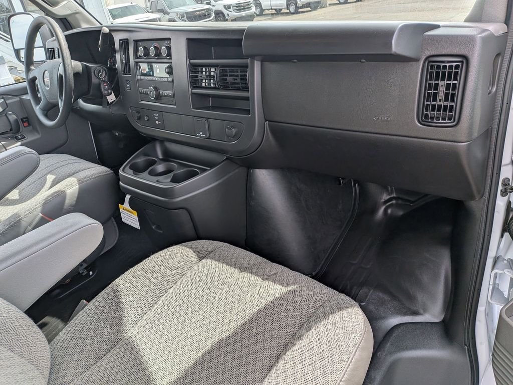New 2026 Summit White GMC Work Van image 21
