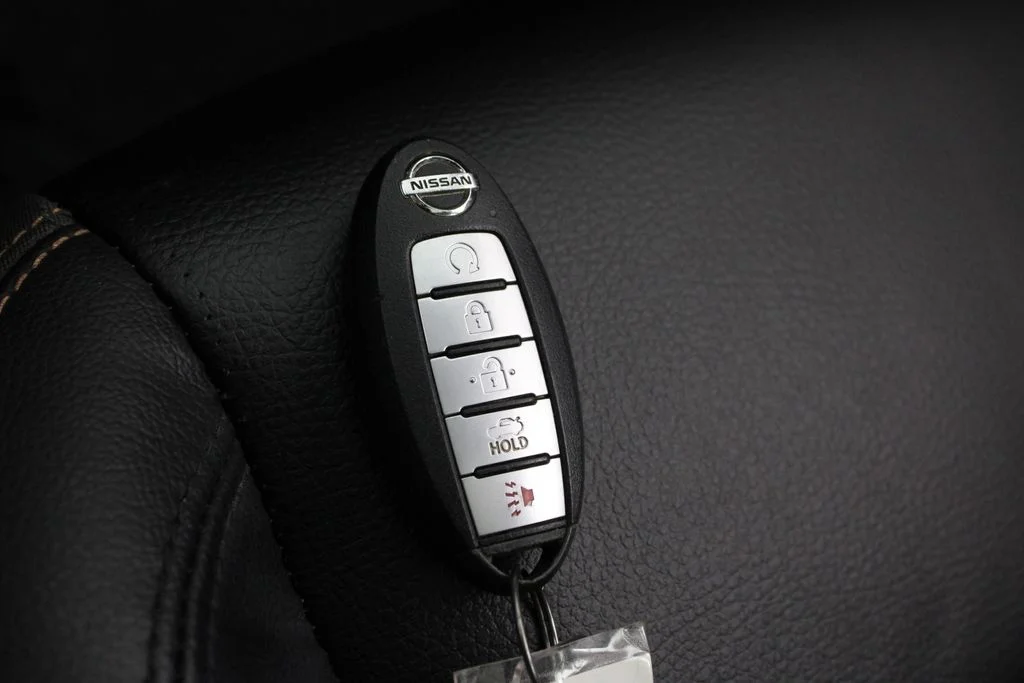 Certified Used 2020 Silver Nissan 2.5 SR image 31