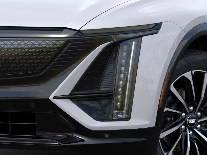 Used 2025 Crystal White Tricoat Cadillac Sport 1 image 13