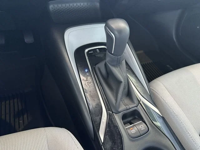 Used 2019 White Toyota SE image 20
