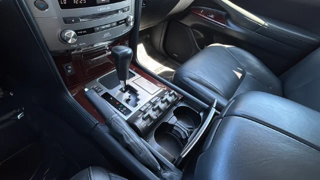 Used 2015 Gray Lexus 570 image 14