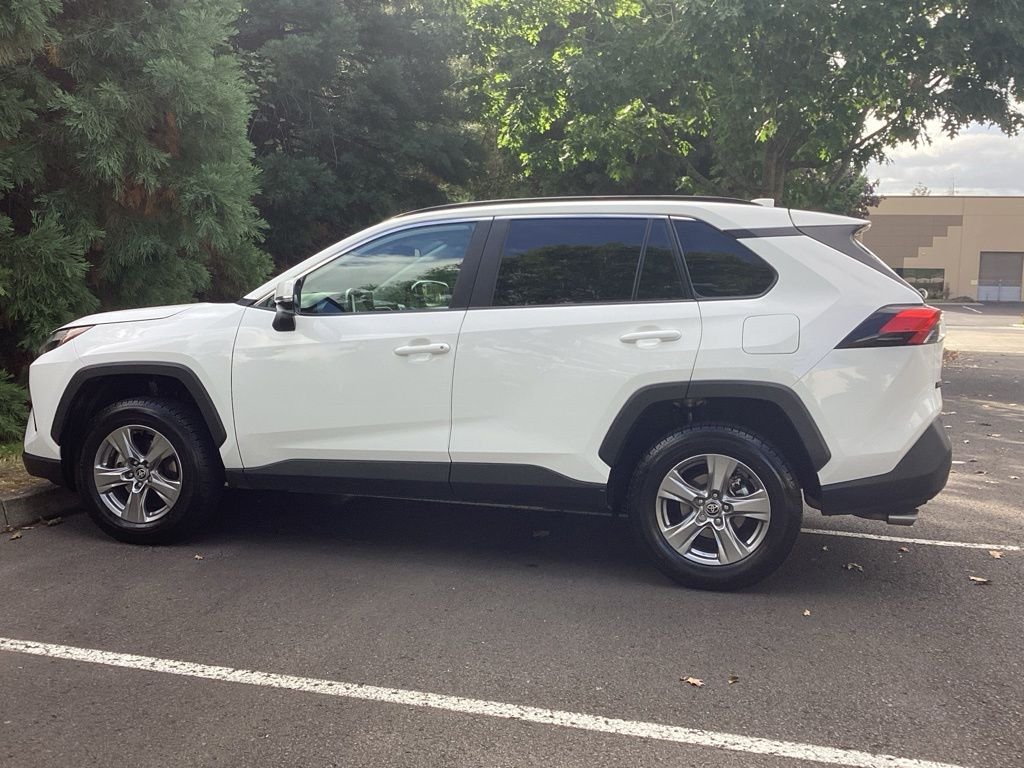 Used 2024 White Toyota XLE image 9