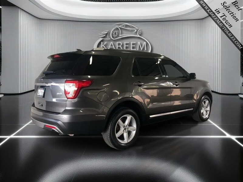 Used 2017 Magnetic Ford XLT image 5