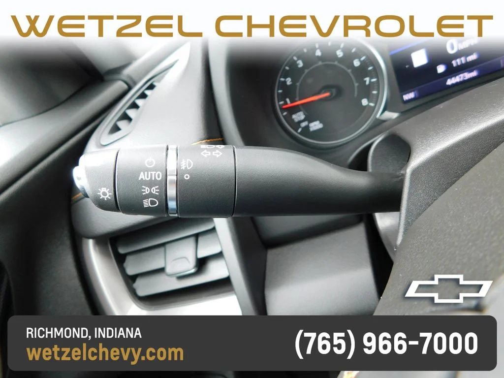 Used 2023 Silver GMC AT4 image 31