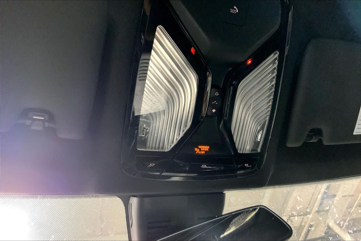 Used 2020 Alpine White BMW 330i xDrive image 34