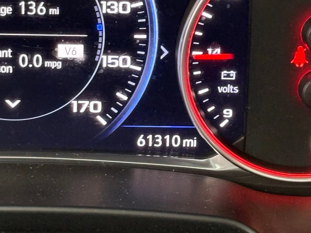 Used 2020  Chevrolet RS image 17